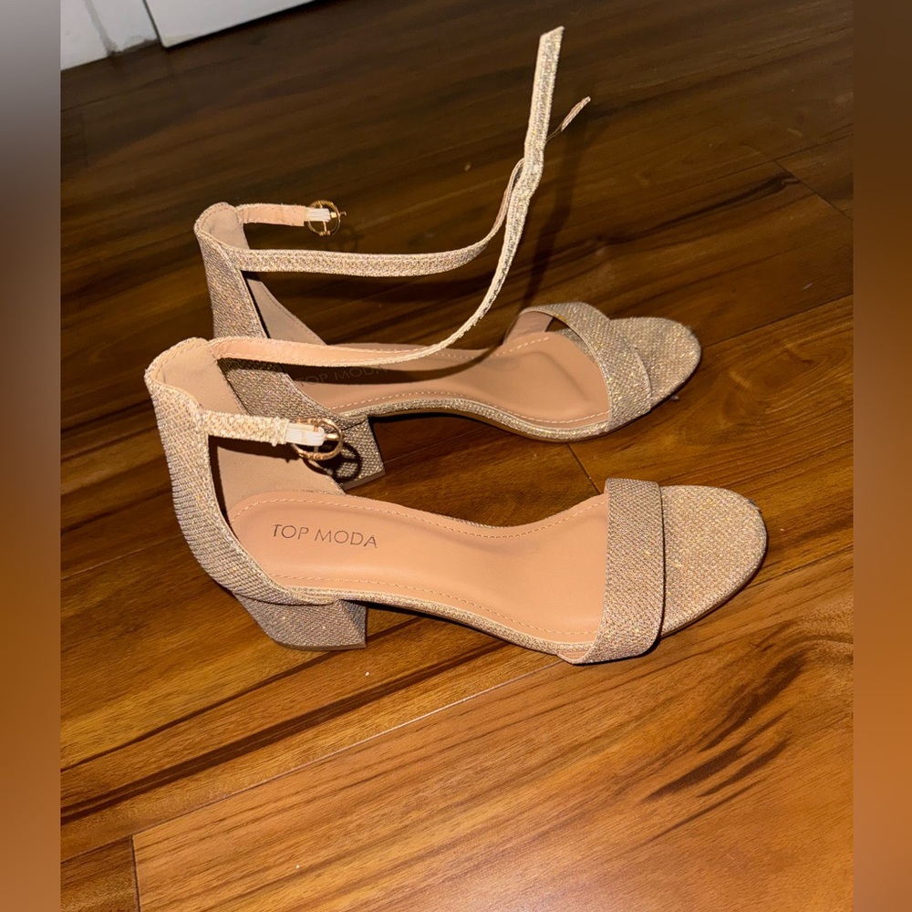 Worn only once for a wedding. Beautiful gold glitter sandals.